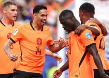 Holanda shkatërron Suedinë me “manita”, siguron vendin e parë në Grupin F