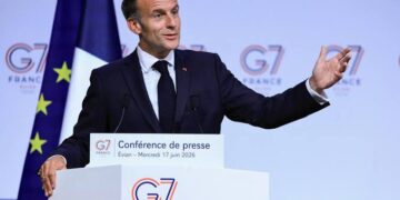 Macron: Europa duhet të jetë në tryezën e negociatave për Ukrainën
