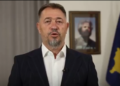 Lushtaku shpërthen ndaj kritikëve: “Ata që fyejnë e shajnë, i shërbejnë pushtetit të Serbisë”.