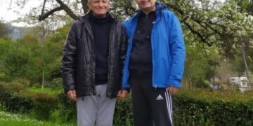 I jep sot lamtumirën e fundit babait: Ilir Meta lë qelinë e burgut, shoqërohet drejt Skraparit.