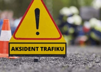 Tre të lënduar në aksident mes kamionit dhe veturës në Shtime.