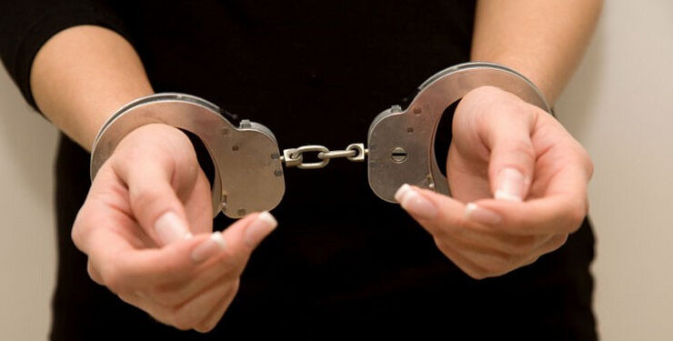 Arrestohet nëna e 16-vjeçarit në Prizren, dyshohet për shtytje në vrasjen e kushëririt.