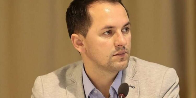 “Kodra: ‘Mos lejoni të manipuloheni, Fondi i Sigurimeve Shëndetësore është themeluar moti’”.