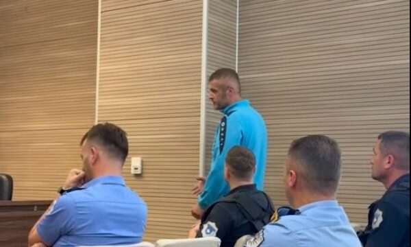 “‘Kam qenë nën ndikimin e barnave’, Edmond Lajçi i kërkon falje familjes së Gjyljeta Ukellës”.