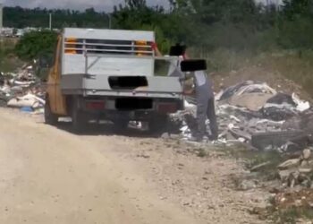 Dy persona gjobiten me nga 200 euro në Ferizaj, u kapën duke hedhur mbeturina në vende të papërshtatshme.
