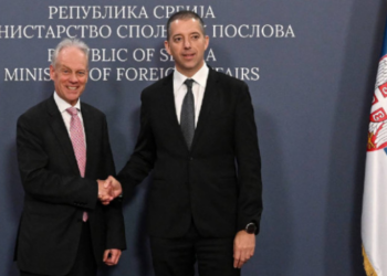 Ambasada amerikane: Ngërçi i vazhdueshëm po i kushton Kosovës, kërkohet veprim urgjent nga udhëheqësit.