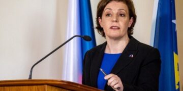 Hipokrizia e Gërvallës: Formalizon çmimin që ekziston që nga viti 2011, ‘Sali Çekaj’ deri më tani u është ndarë dhjetëra personaliteteve.