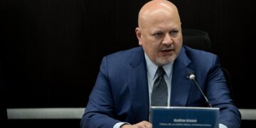 Pezullohet kreu i Gjykatës Ndërkombëtare Penale, nën hetim për sjellje të pahijshme ndaj një vartëseje.