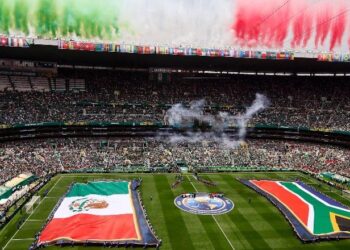 Meksika e nis me fitore Botërorin 2026, mposht 2-0 Afrikën e Jugut në “Azteca”; ndeshja prodhoi 3 kartonë të kuq