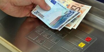 Rriten tarifat bankare: 5 euro për çdo pagesë brenda bankës.
