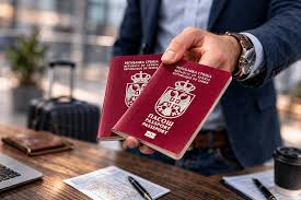 BE-ja ngre alarmin për pasaportat serbe të rusëve, shqetësime për sigurinë në Evropë dhe Ballkan