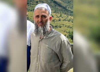 Arrestohet edhe babai i të dyshuarit për vrasjen e imamit në Dragash.