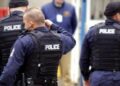 Operacion i Policisë në Prishtinë, Gjilan e Prizren, arrestohen tre zyrtarë – Sekuestrohen mijëra euro, veturë e armë.