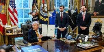 Trump nënshkruan urdhër ekzekutiv për akses të hershëm të qeverisë në modelet e avancuara të inteligjencës artificiale