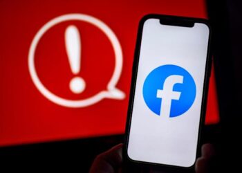 Facebook nuk po funksionon: Mijëra përdorues raportojnë probleme.