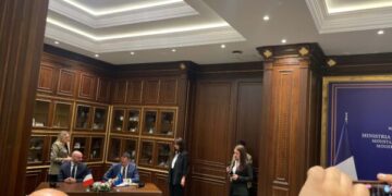 Përfundon takimi Konjufca–Haddad, nënshkruhen disa marrëveshje bashkëpunimi.
