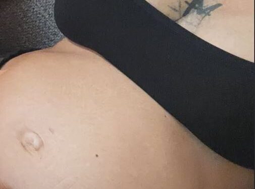 Dafina Zeqiri në pritje të ëmbël? Publikon pamje me barkun e rrumbullakosur.