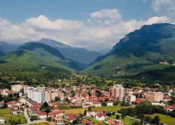 Ky është dajli 26 vjeçar që dyshohet se e vrau babain e tij aksidentalisht në Strellc të Deçanit.