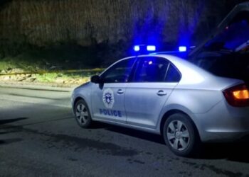 I ranë ziles, u hap dera dhe hynë me armë – katër grabitës futen në një banesë në Prishtinë.