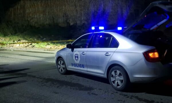 I ranë ziles, u hap dera dhe hynë me armë – katër grabitës futen në një banesë në Prishtinë.