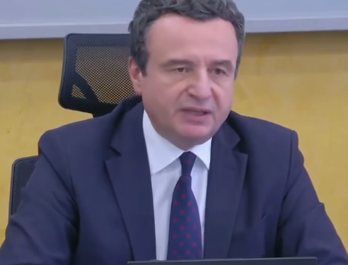 Qeveria: Kthimi i serbëve në institucione duhet të bëhet vetëm sipas Kushtetutës dhe ligjit