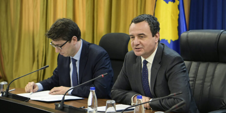 FMN godet Qeverinë për importet, Murati kundërpërgjigjet me rritjen ekonomike prej 3.95%.