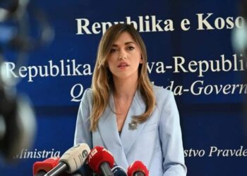 Haxhiu pret në takim përfaqësuesit e Shoqatës së Ish të Burgosurve Politikë të Kosovës