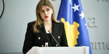 Haxhiu nënshkruan dekretet për lirimin nga detyra të shtatë prokurorëve serbë.