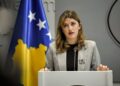 Administrata e Kuvendit në qendër të vëmendjes: Haxhiu emëron shoqen e saj në postin e lartë.