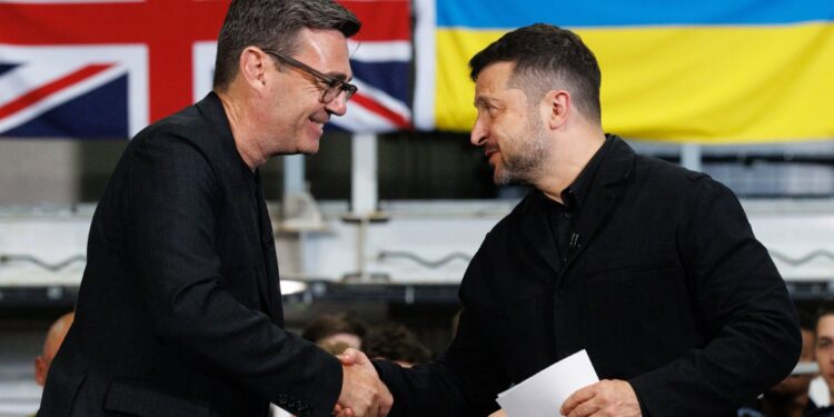 Burnham pret Zelenskyn në Londër, vizita e parë e një lideri të huaj pas marrjes së detyrës si kryeministër