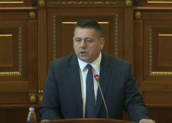 A do të bashkëpunojë AAK-ja me LVV-në? Flet Bekë Berisha.