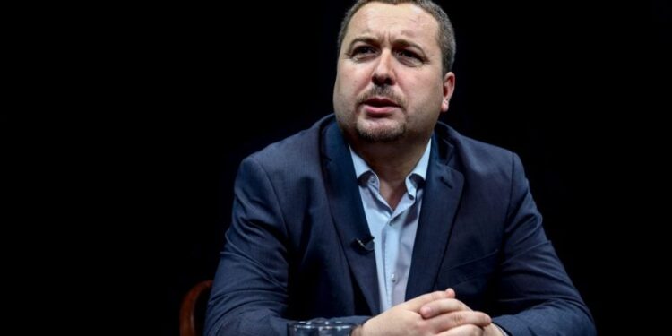 Latifi për Kuvendin e LDK-së: Pala që humbet betejën duhet të përballet me pyetjen nëse ka vend në parti.