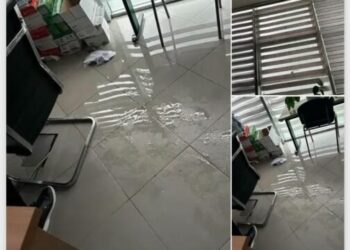 Shiu dëmton ndërtesën e re të Komunës së Vitisë, raportohen dëme.