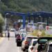 Fluksi në pikat kufitare të Kosovës: Pritjet më të gjata në Dheun e Bardhë