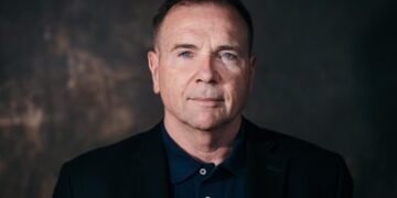 Hodges: Kriza politike e ekspozon Kosovën ndaj atyre që duan destabilizim.