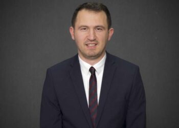 Krasniqi: Miliona euro shpërndahen për vota, ndërsa fëmijët mbeten pa kujdesin bazë.