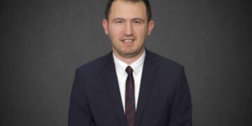 Krasniqi: Miliona euro shpërndahen për vota, ndërsa fëmijët mbeten pa kujdesin bazë.