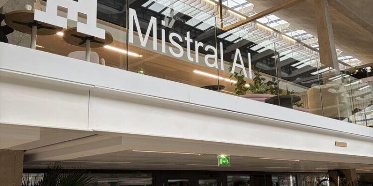 Çfarë është Mistral AI? Gjithçka që duhet të dini për rivalin evropian të OpenAI