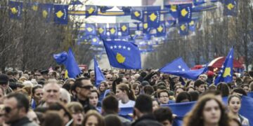 Më shumë njerëz jashtë tregut të punës sesa të punësuar: Raporti nxjerr në pah një tablo shqetësuese në Kosovë.