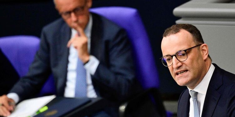 Dorëheqja e Jens Spahn i hap rrugë riorganizimit politik të Merz në Gjermani
