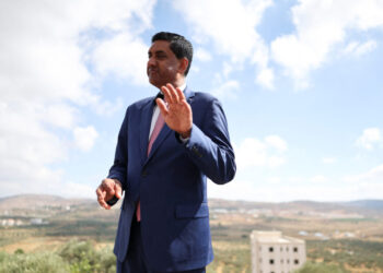 Senatori Amerikan Ro Khanna: Kolonë izraelitë të armatosur na bllokuan për më shumë se një orë në Bregun Perëndimor