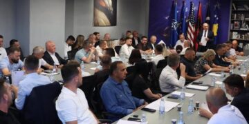 AAK zgjedh Kryesinë e re, Ardian Gjini: Aleanca po forcon strukturat për sfidat politike