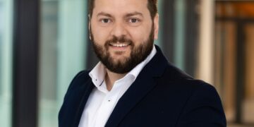 Alban Krasniqi e quan “vrasës” Përparim Ramën në një koment në Facebook.