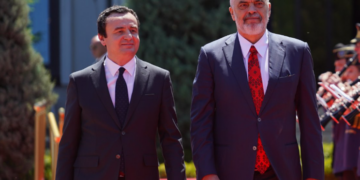 Rama heshti për Kurtin, por Tirana publikon zyrtarët kosovarë të përfshirë në protestë.