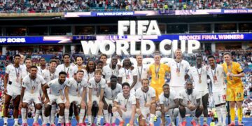 Botërori 2026: Anglia fiton medaljen e bronztë në një spektakël me 10 gola, Franca mbyll epokën Deschamps