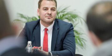 Protesta e fermerëve e “detyron” ministrin për takim, çfarë pritet tani?