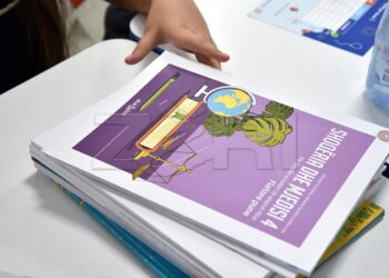 “Prindër, kujdes! Hapet aplikimi për subvencionimin e teksteve shkollore – ja procedura dhe afatet”.