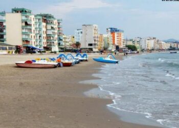 Pas vizave e “braktisën”, këtë vit turistët nga Kosova i rikthehen sërish Shqipërisë.