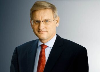Carl Bildt: Skandaloze deklarata e ministres serbe për “spastrimin etnik” të Kosovës.