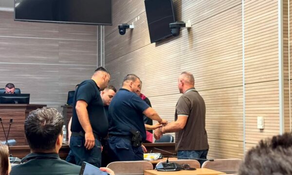 Prokuroria kërkon dënimin maksimal për Gjokoviqin: Viktimat dhe familjet e tyre nuk kërkojnë hakmarrje, por drejtësi.